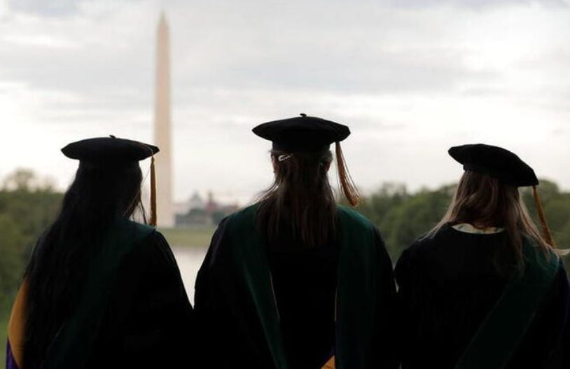 Good Times Won’t Last For Law Grads, Warns Job Tracking Group